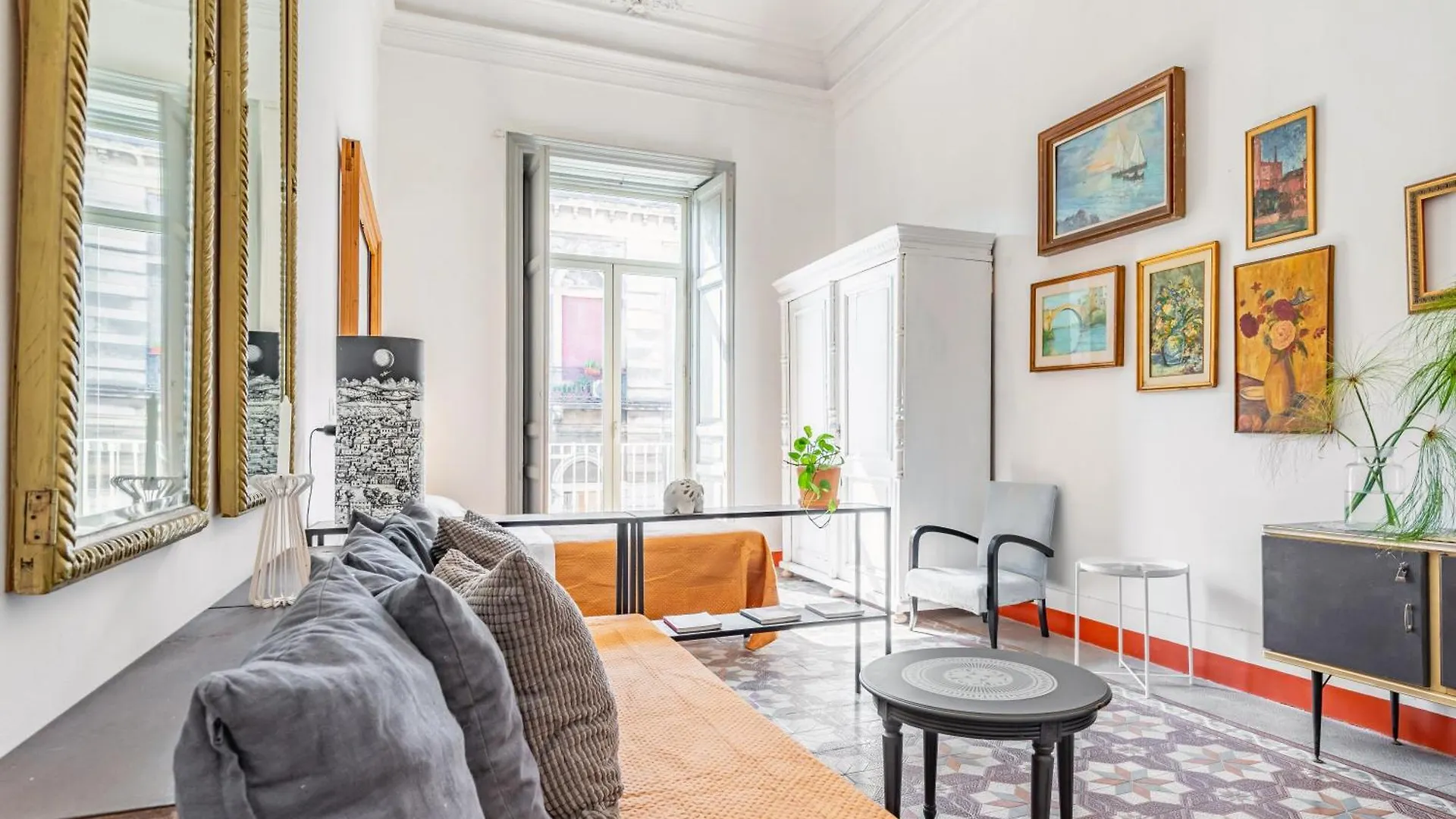 Elegant Apt Steps From Castello Ursino In Catania Italy